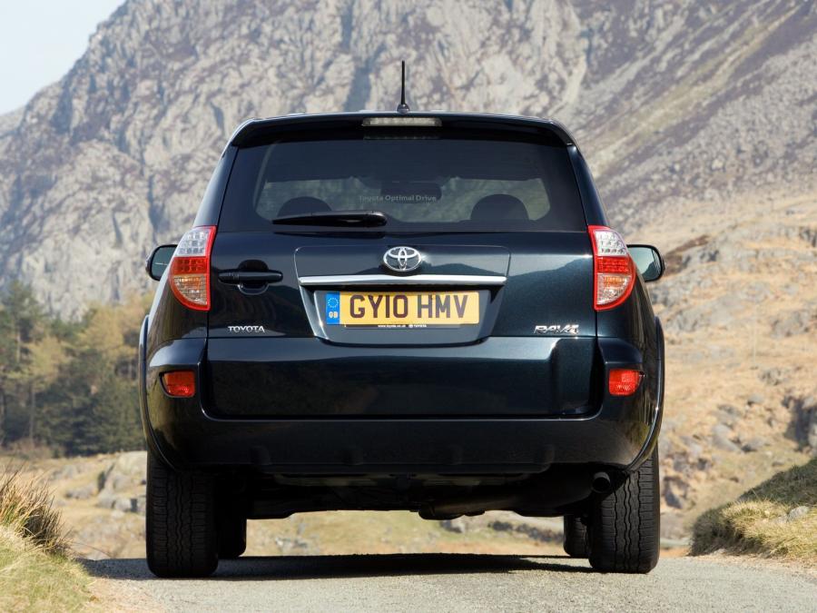  Toyota RAV4 2010 года  (UK) (фото 4 из 27)